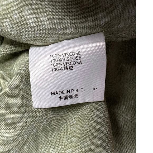 Brandy Melville Genevieve Wrap Mini Skirt Green Floral 
Size Small Medium - Picture 6 of 7